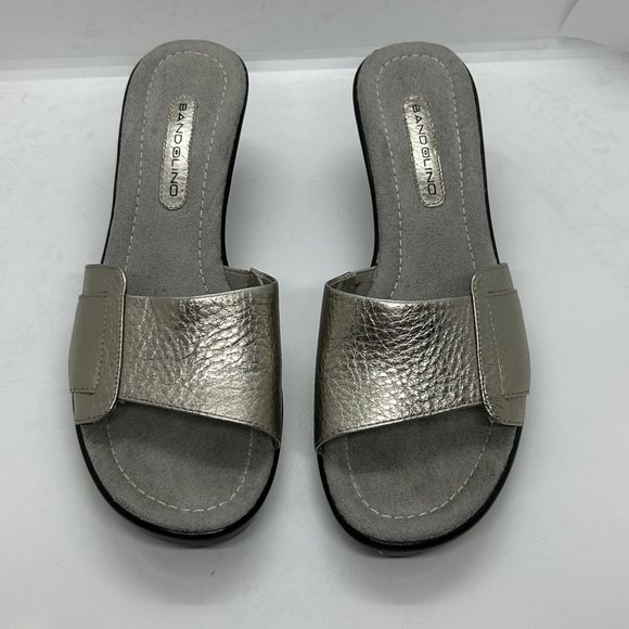 Bandolino Metallic Silver Heeled Slides Size 8 - Picture 3 of 12